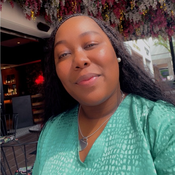 Meet your Posher, Aria - Picture 1 of 1